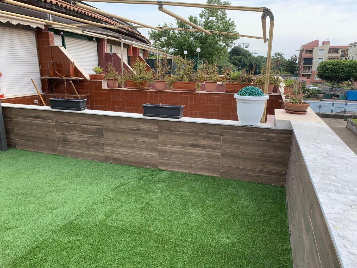 Le Rocce Nere Aparthotel Giardini Naxos Exterior foto
